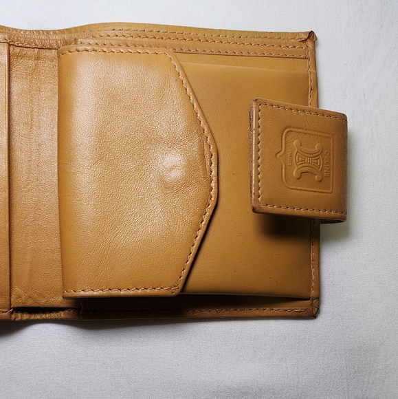 Celine Snap Bi-Fold Wallet - Picture 2 of 15